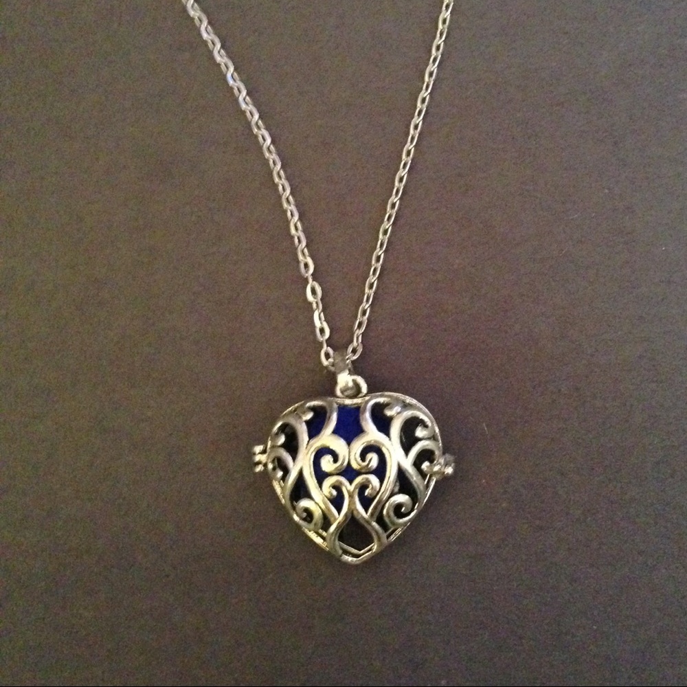 NEW Essential Oil Diffuser Heart Necklace